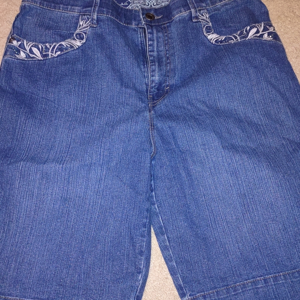 Gloria Vanderbilt Bermuda Shorts